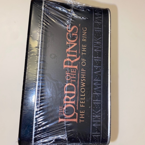 Lord Rings Fellowship Of The Ring Action Flipz Cards Tin Sealed LOTR Artbox Gold - Picture 5 of 6
